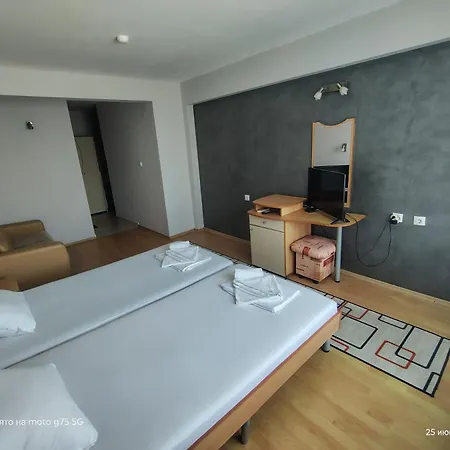 Готель Family Coral 3*